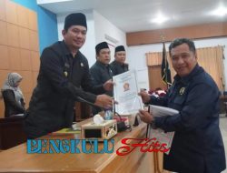 Rapat Paripurna DPRD BU Efektivitas Fokus Pada Kebijakan dan Keterlibatan Stakeholder