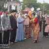 Upacara Penutupan HUT Bengkulu Utara, Ketua DPRD BU Bagikan Bingkisan Kepada Masyarakat