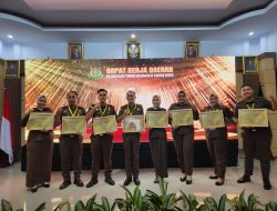 Rapat Kerja Daerah, Kejari BU Raih Juara Umum Satker Berkinerja Terbaik