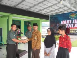 Semangat Hari Juang TNI AD,  Kodim 0423 BU Berikan Santunan Pada Veteran dan Warakauri Serta Anak Yatim Piatu