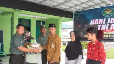 Semangat Hari Juang TNI AD,  Kodim 0423 BU Berikan Santunan Pada Veteran dan Warakauri Serta Anak Yatim Piatu