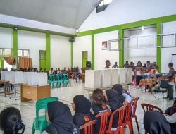 Pengawas Pemilu Kecamatan Kota Arga Makmur Gelar Bimtek Kedua untuk Persiapan Pemilu Serentak 2024