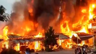 5 Rumah dan 4 Ruko di Terminal Desa Marga Sakti Dilahap Si Jago Merah