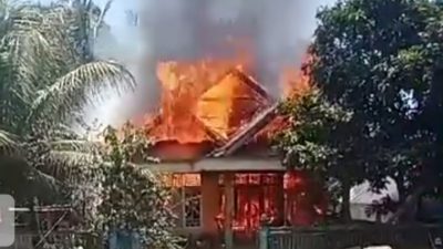 Lagi..!! Sijago Merah Mengganas di Bengkulu Utara, Rumah Warga Sawang Lebar Hangus Terbakar