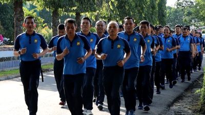 Kekompakan Personil Polres Bengkulu Utara Dalam Menjaga Kebugaran Tubuh