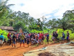 Jalan Rusak Tak Kunjung Diperbaiki Oleh Perusahaan, Warga Ramai-Ramai Blokir Jalan Menuju PT JOP