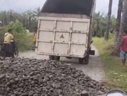 Tak Tunjukkan Dokumen Asli Saat Mediasi, Jalan PT Agricinal Kembali Diportal oleh Warga