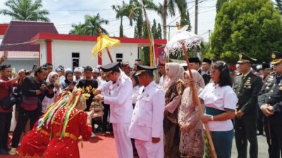 Bupati dan Wakil Bupati Bengkulu Utara Disambut dengan Adat Rejang dalam Seremoni Serah Terima Jabatan